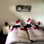 Homes In - Insel Ruegen 2934 度假居 *